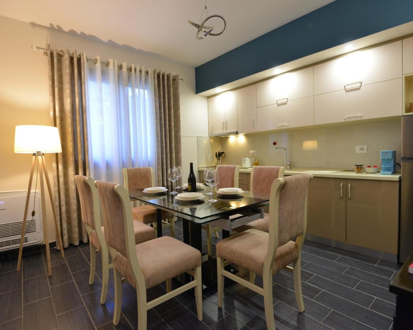 Green Oasis Apartment
