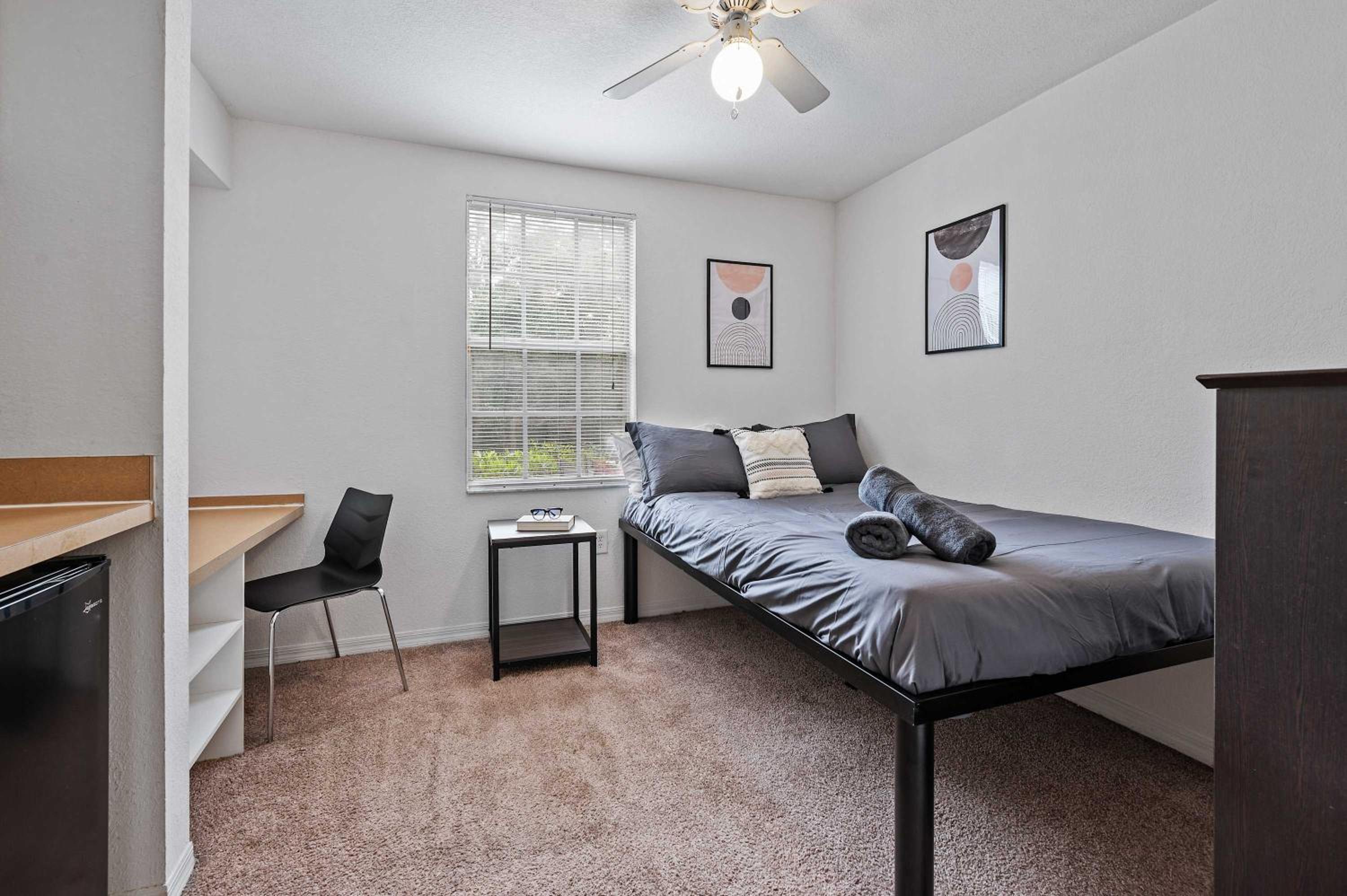 Tampa Vacations - 8MI from DT Free Pool GYM - Property Image 12