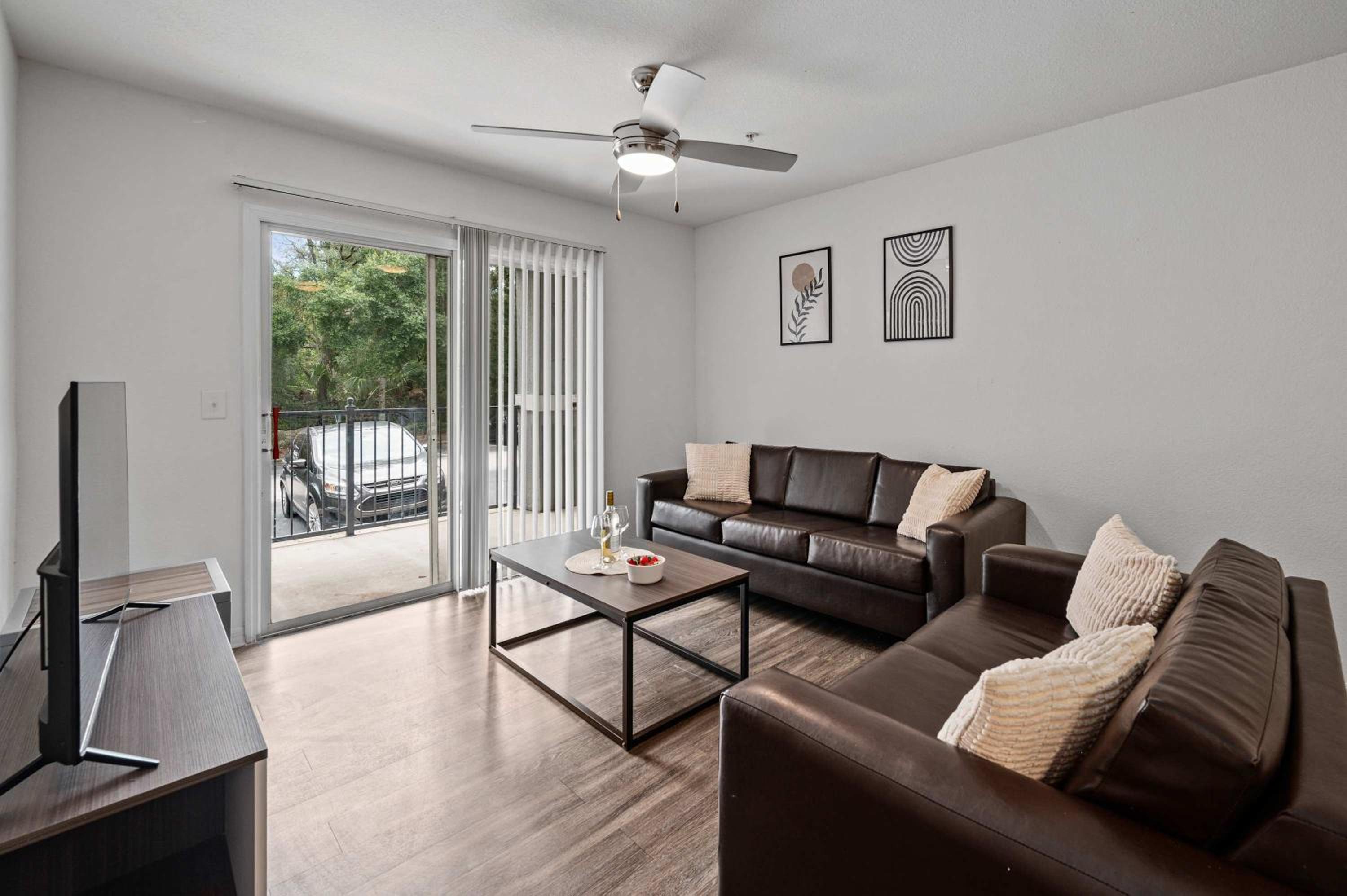 Tampa Vacations - 8MI from DT Free Pool GYM - Property Image 35