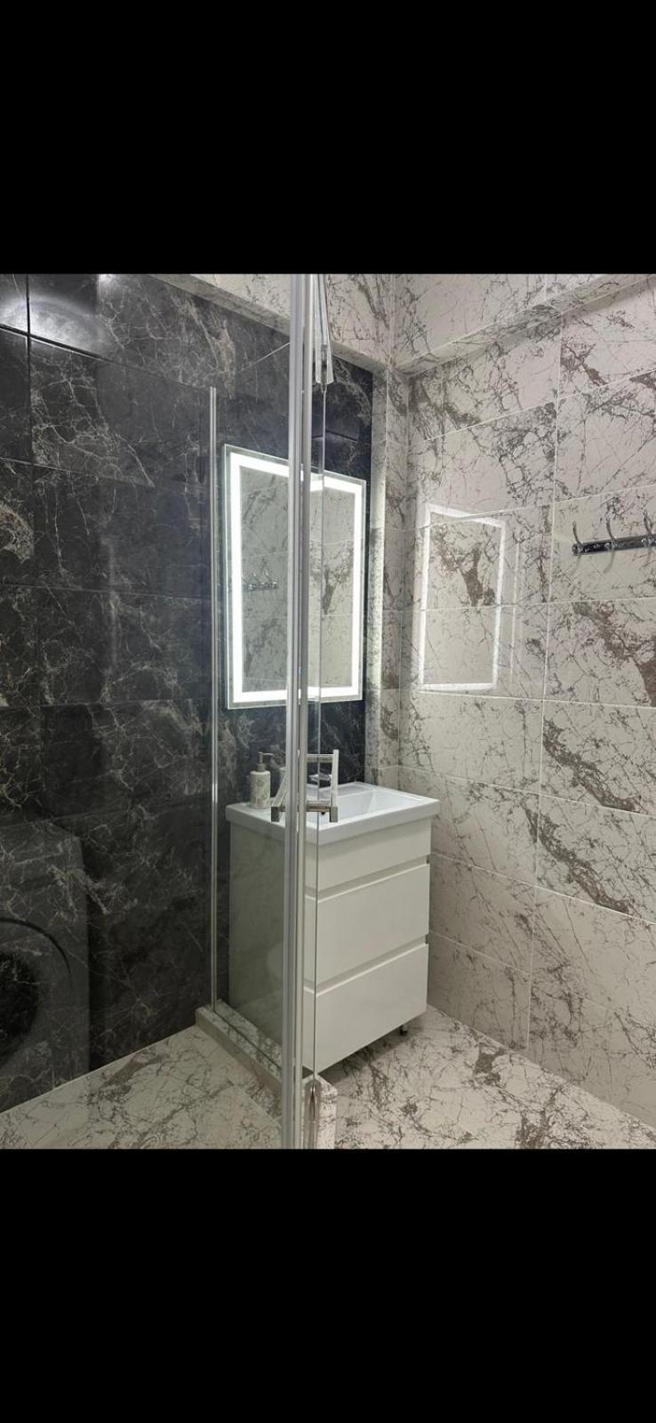 ApartDirect Botanica 2 view 2