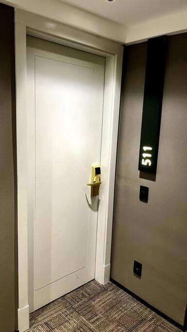 Flat in Luxury Hotel with Daily cleaning