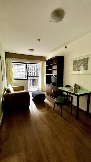 Flat in Luxury Hotel with Daily cleaning