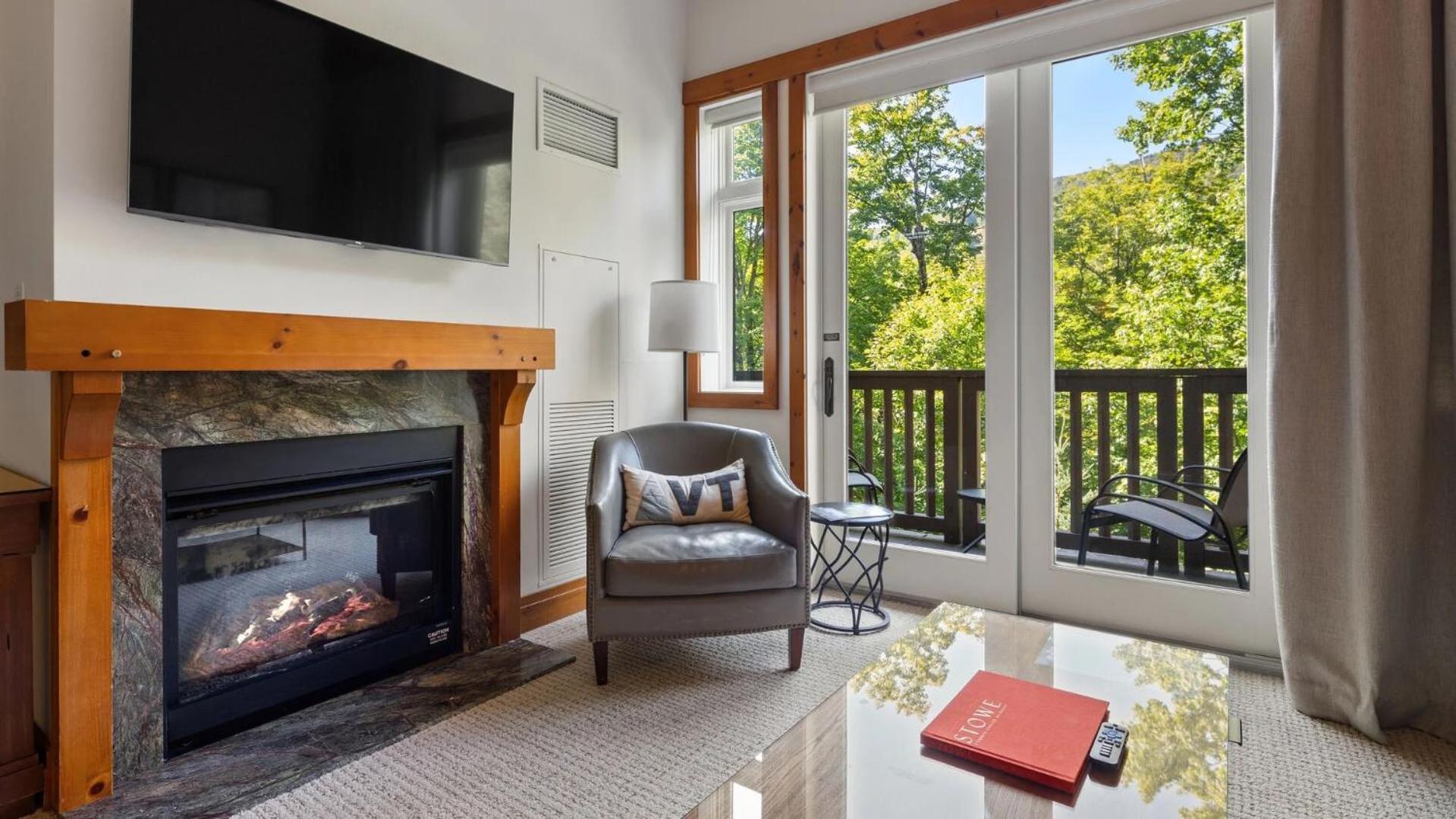 1125 Lodge At Spruce Peak Ski In Ski In Ski Out King Studio By Stowe Mountain Rentals view 4