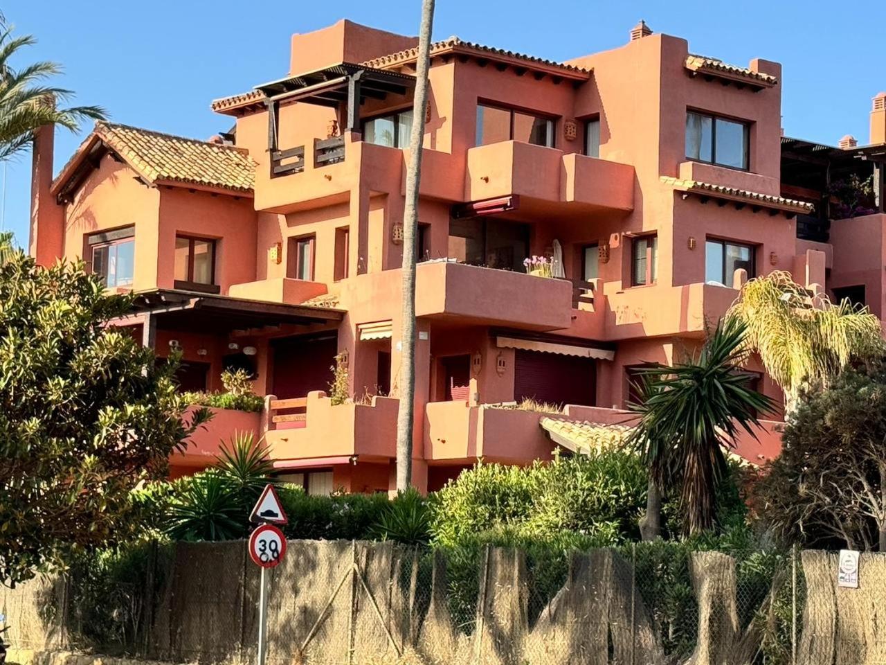 Marbella Bliss 2 Min to Alicate Beach and Pool in Residence