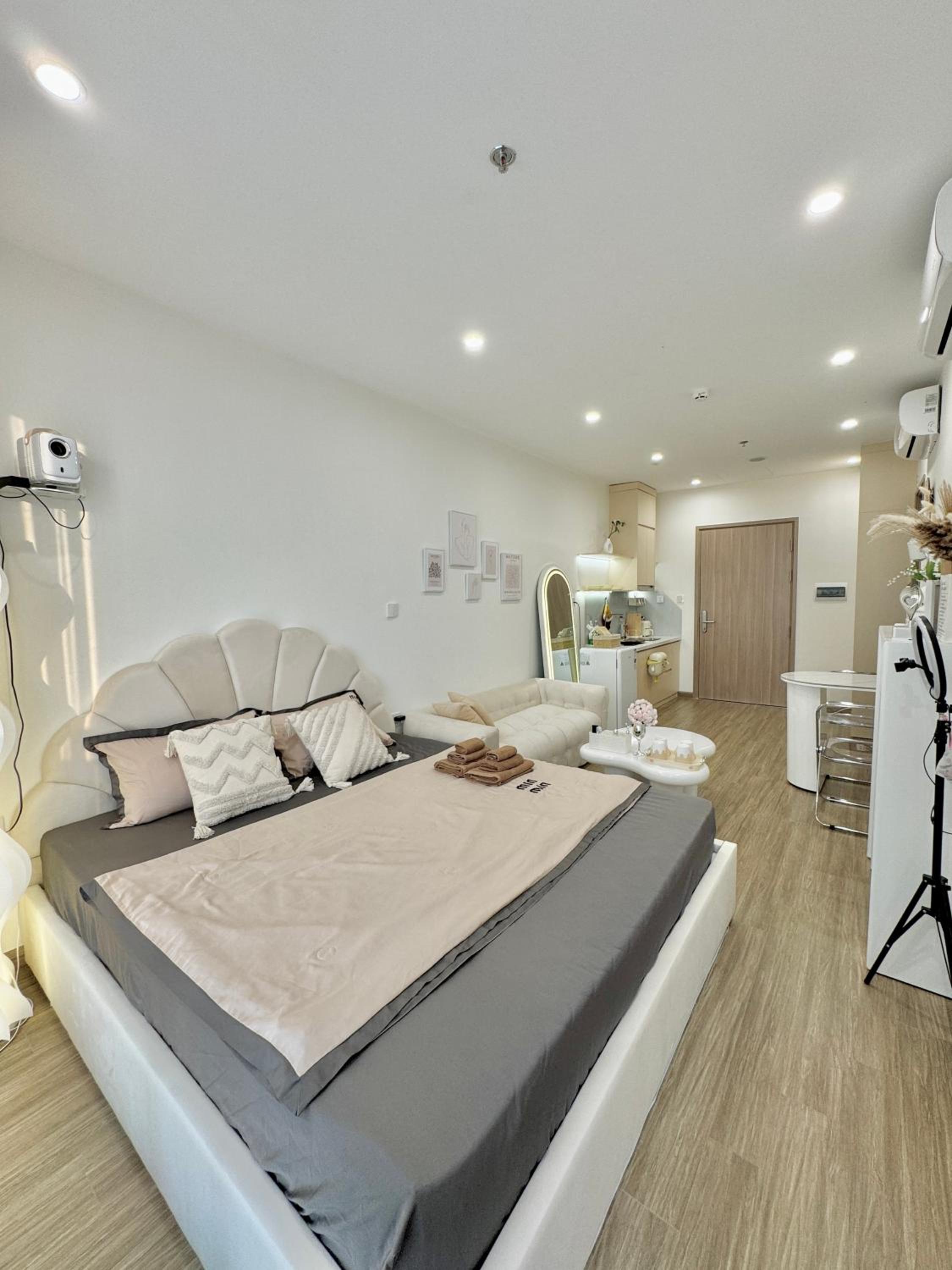 Meow Homestay - Vinhomes Ocean Park 1 view 3