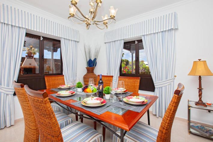 Adult only Villa Montana by Lanzarote Leisure Villas