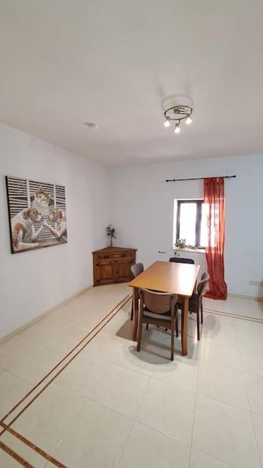 Double room - Sliema view 5