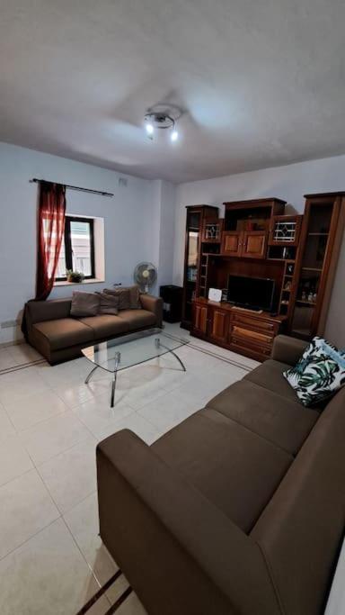 Double room - Sliema view 4