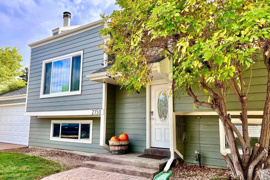 Bright Home - Huge Backyard 20 min - Denver & Boulder