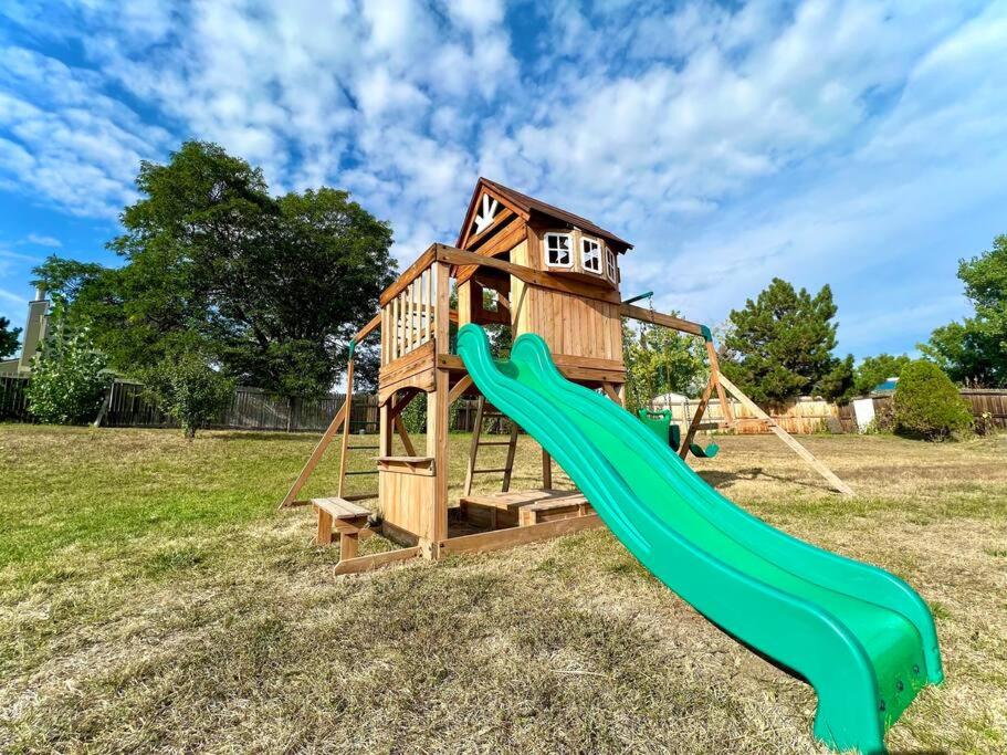 Bright Home - Huge Backyard 20 min - Denver & Boulder