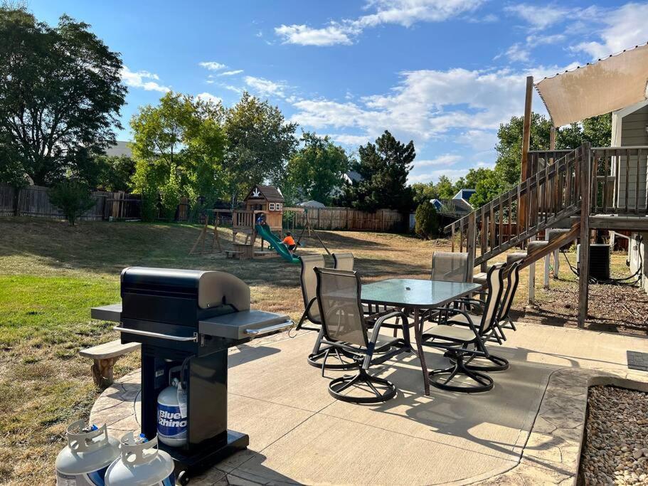 Bright Home - Huge Backyard 20 min - Denver & Boulder