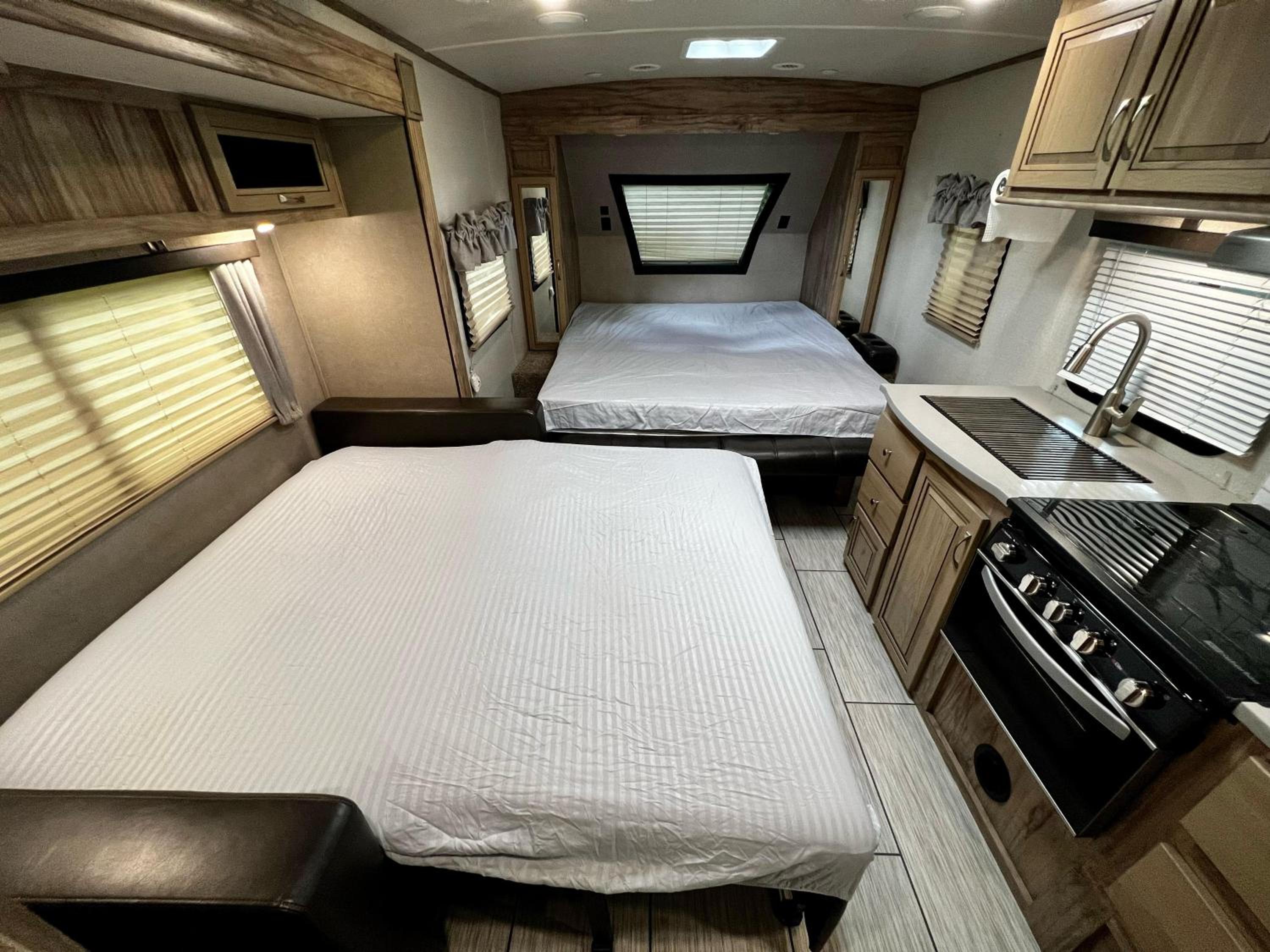 Mineral River Eco Caravan