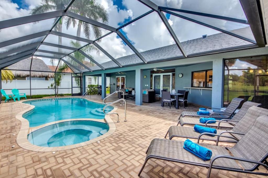 Villa Journey by CoralVilla - large pool quiet area view 4