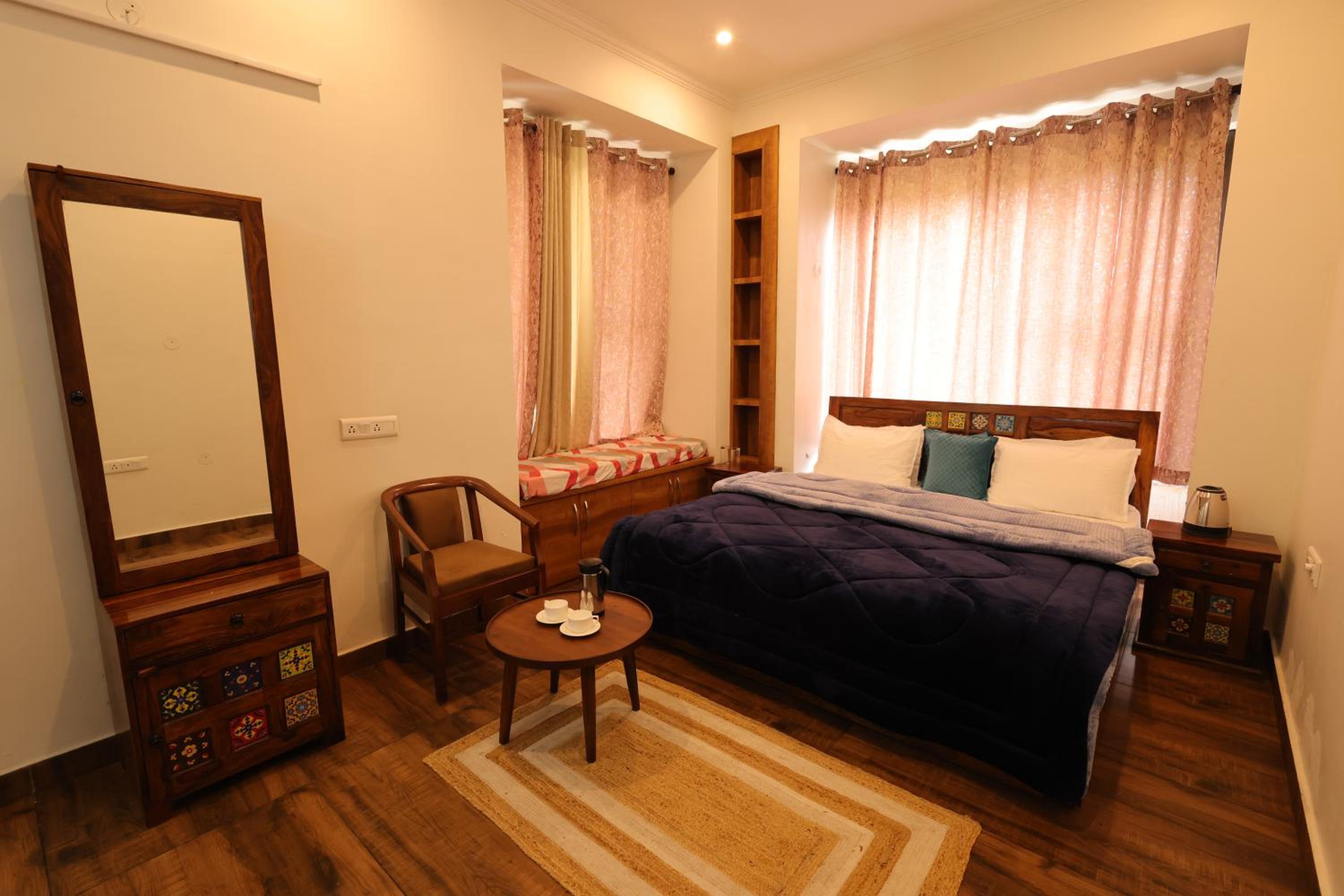 Vista Valley Stay, Luxury 3 BHK Villa Kangra, Dharamshala view 5