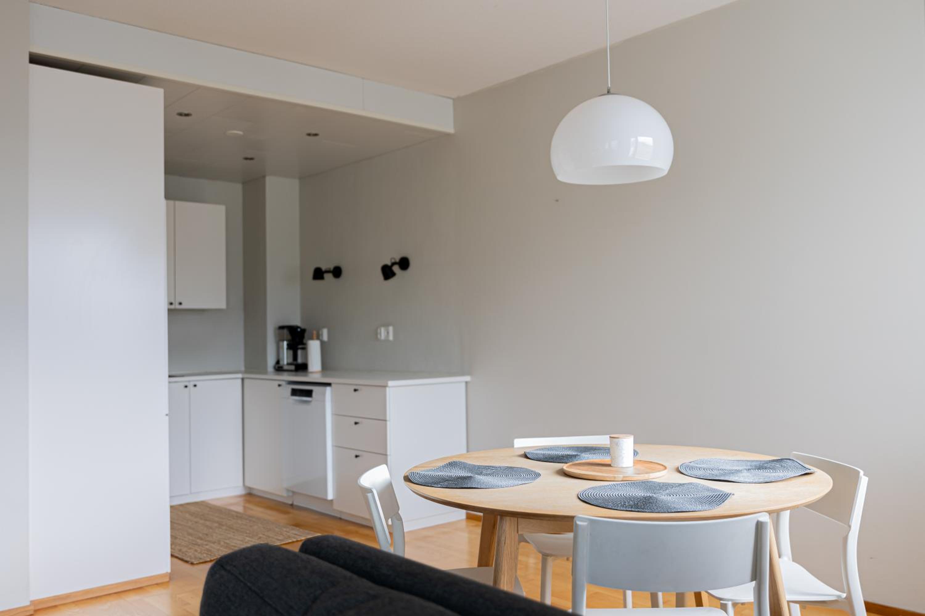 Riverside Suites by BookLapland