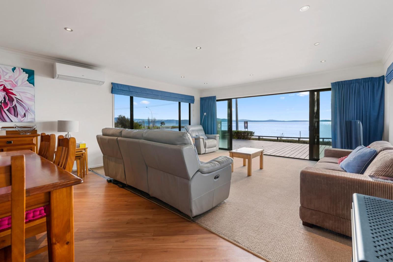 Waitetoko Waterfront - Waitetoko Holiday Home view 2