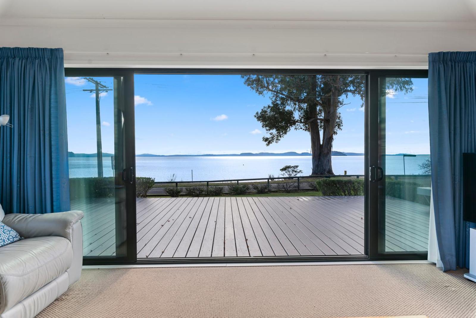 Waitetoko Waterfront - Waitetoko Holiday Home view 4