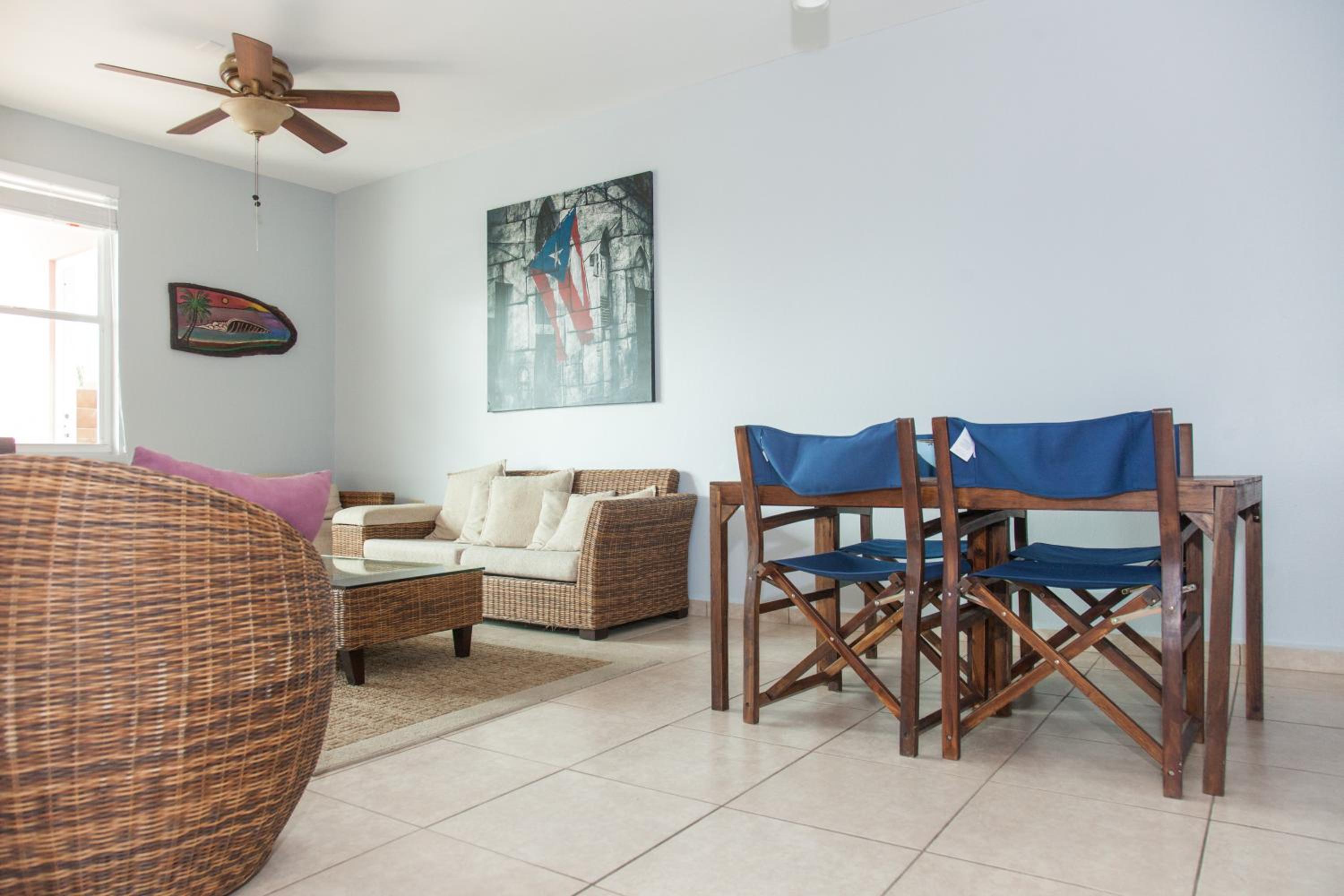 Ocean Terrace 202 a 4 min walk to Sandy Beach view 3