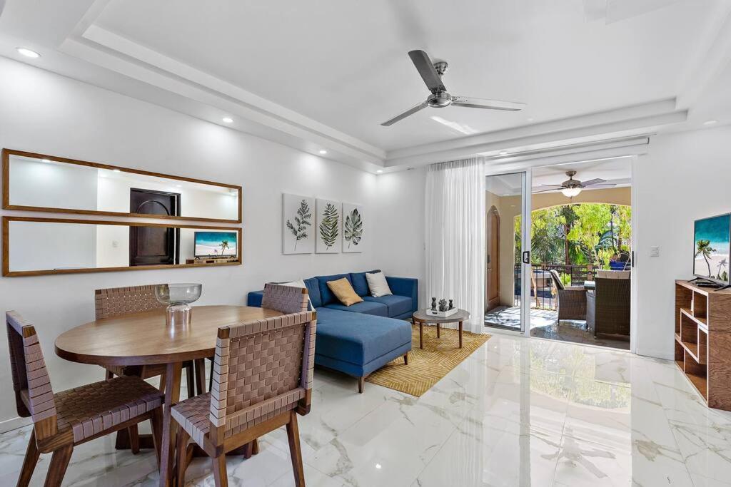 Gav10 Modern Pool Side Condo in Quiet Area of Tam