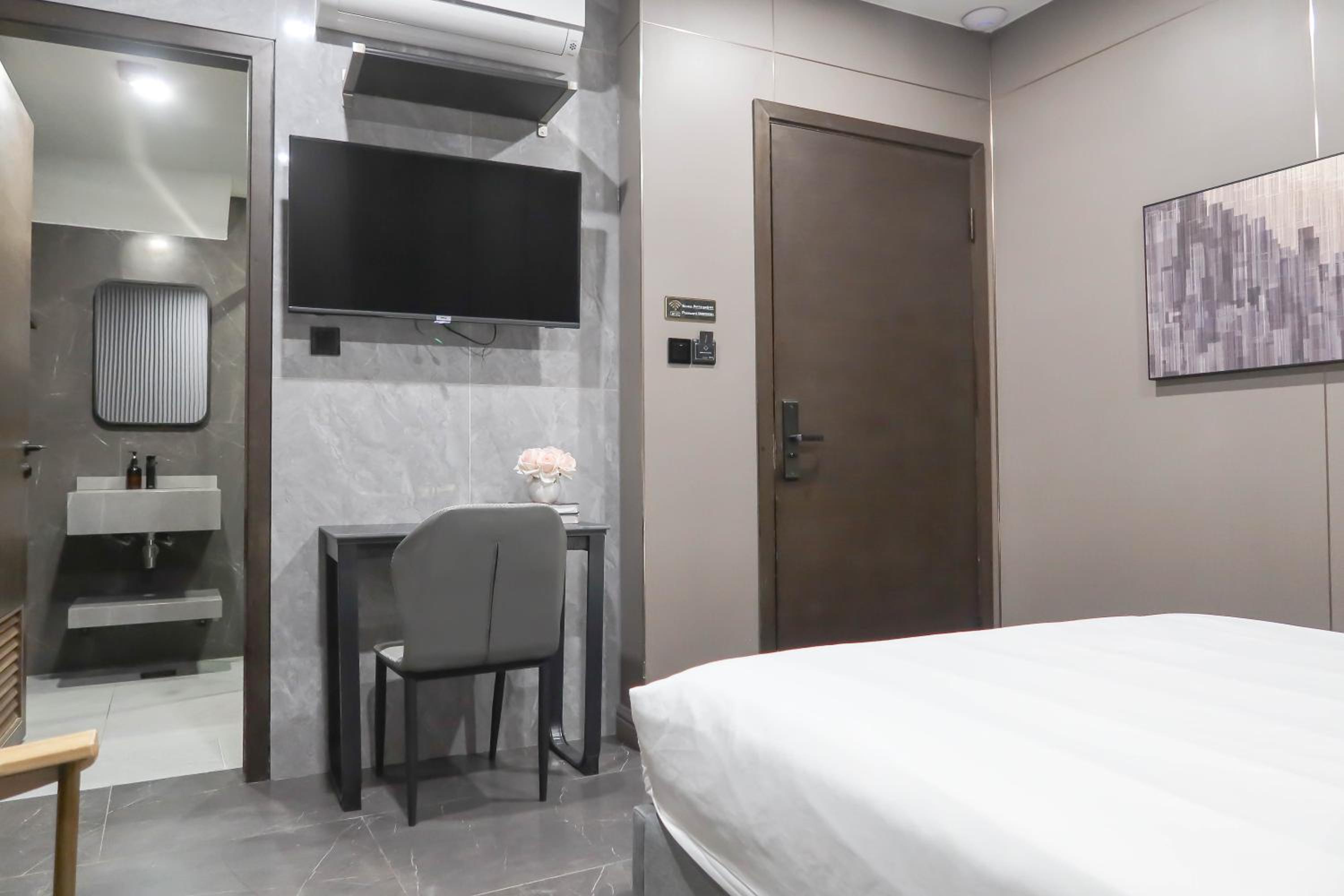 R Residences
