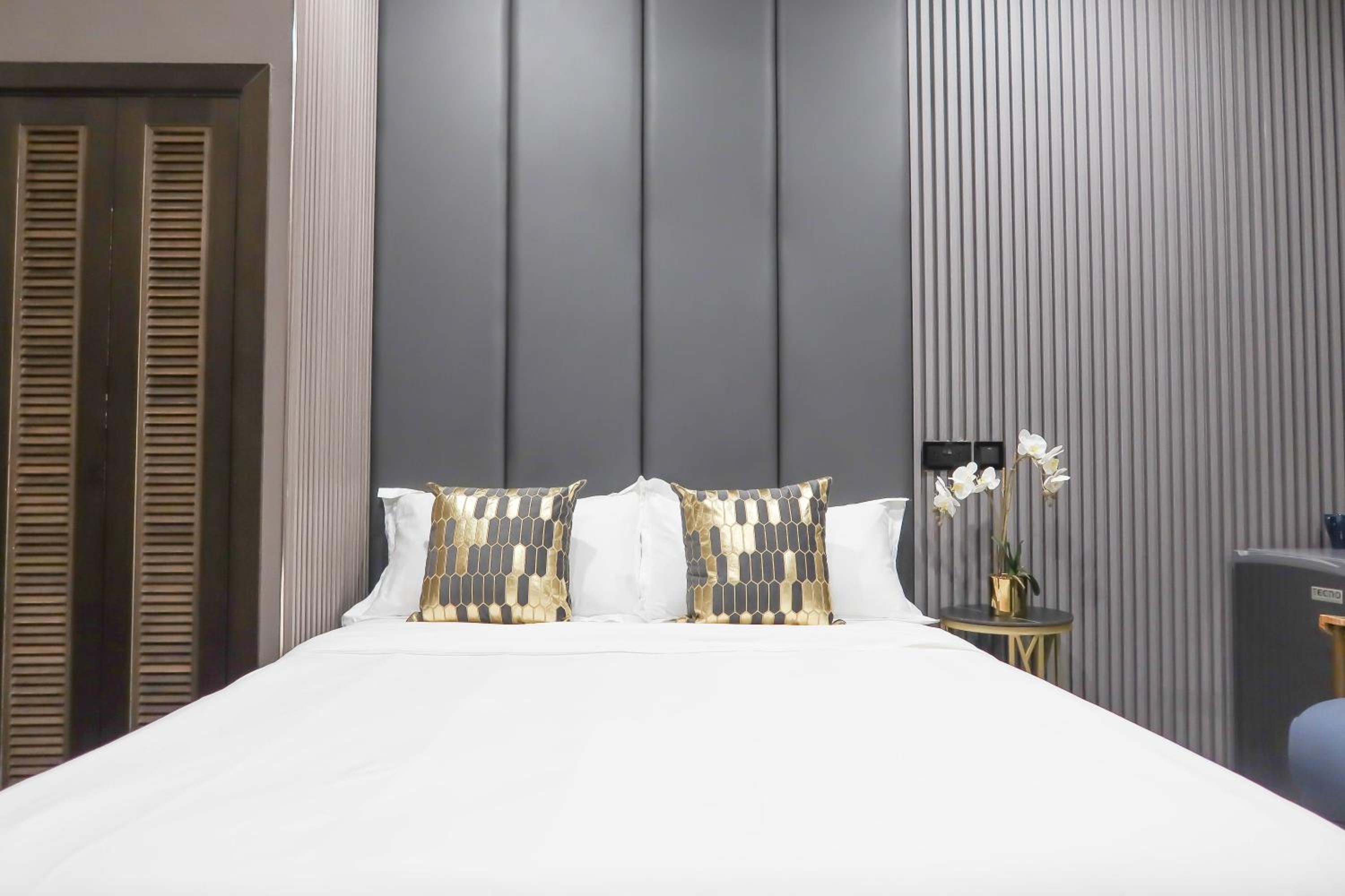 R Residences