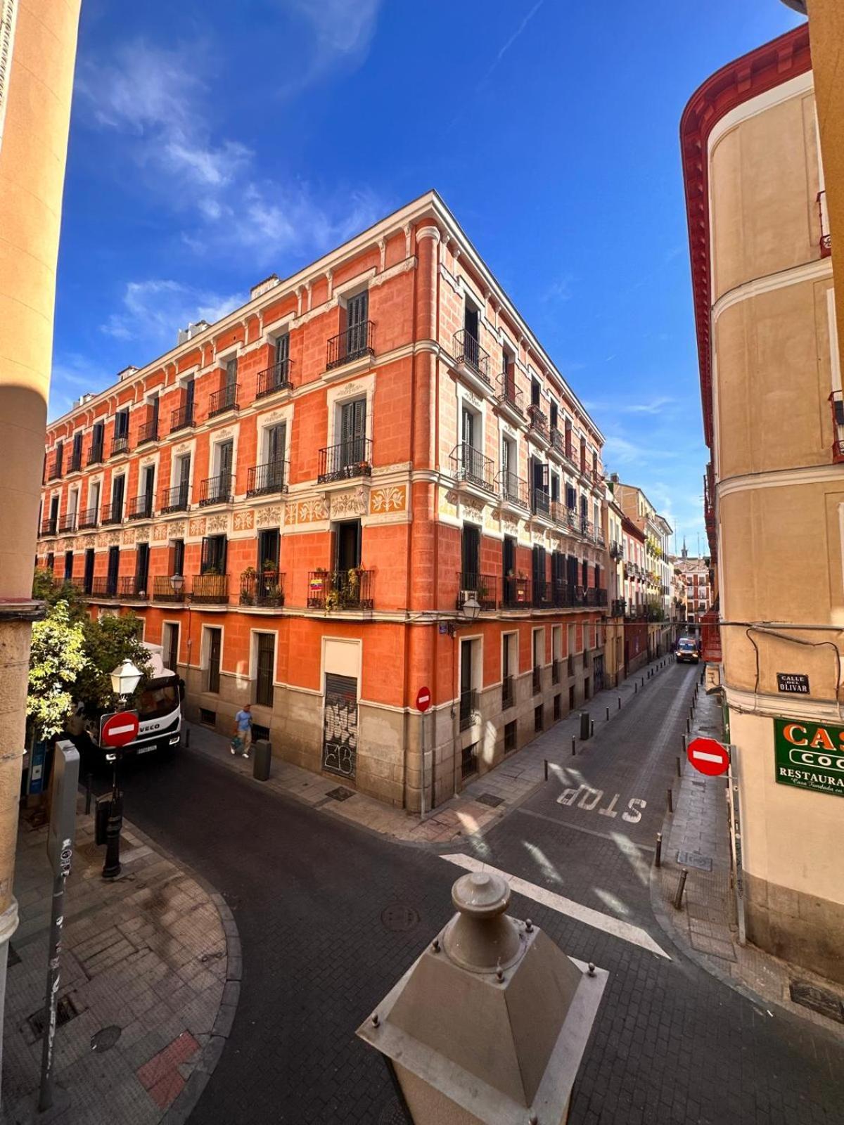 Amazing 3BD 3BTH with 9 Balconies by Madrid4You Apartments view 3