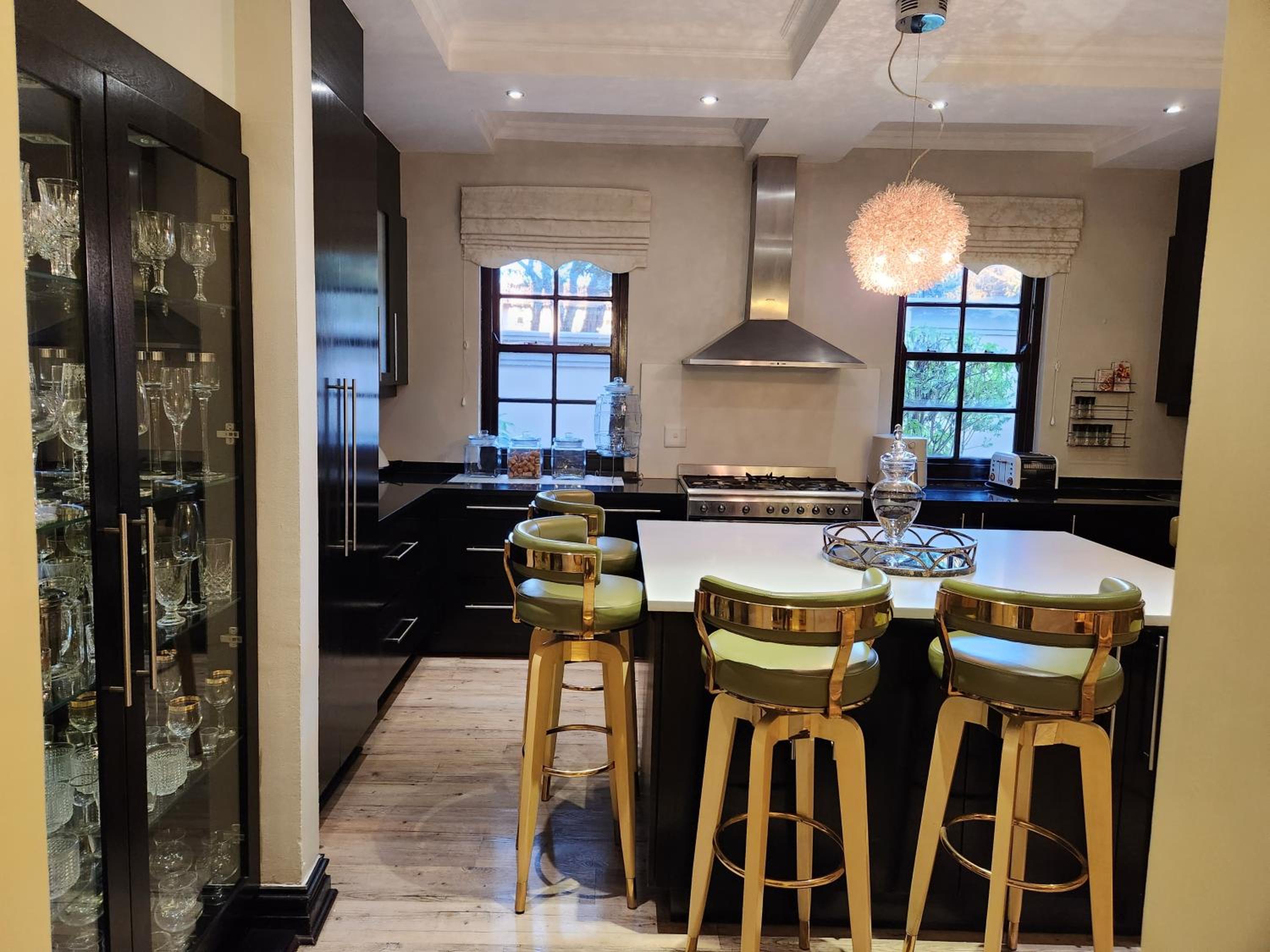 Mount Grand Boutique - 110 Mount Street