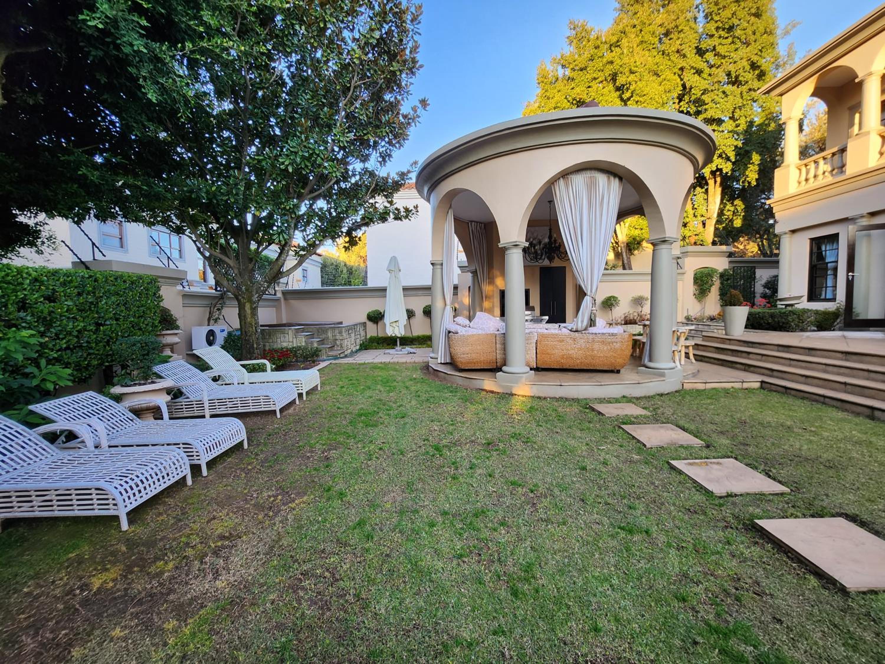 Mount Grand Boutique - 110 Mount Street