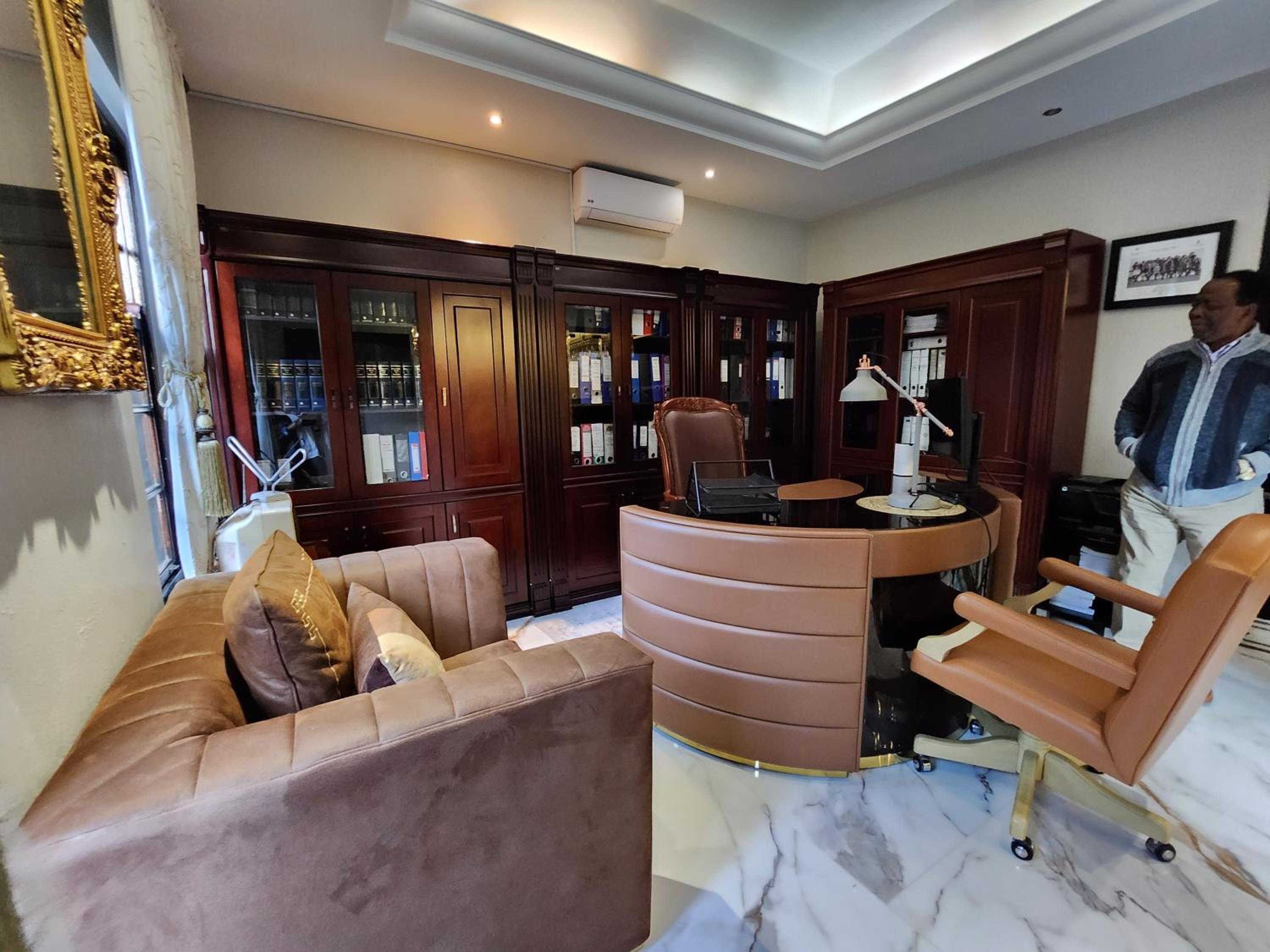 Mount Grand Boutique - 110 Mount Street