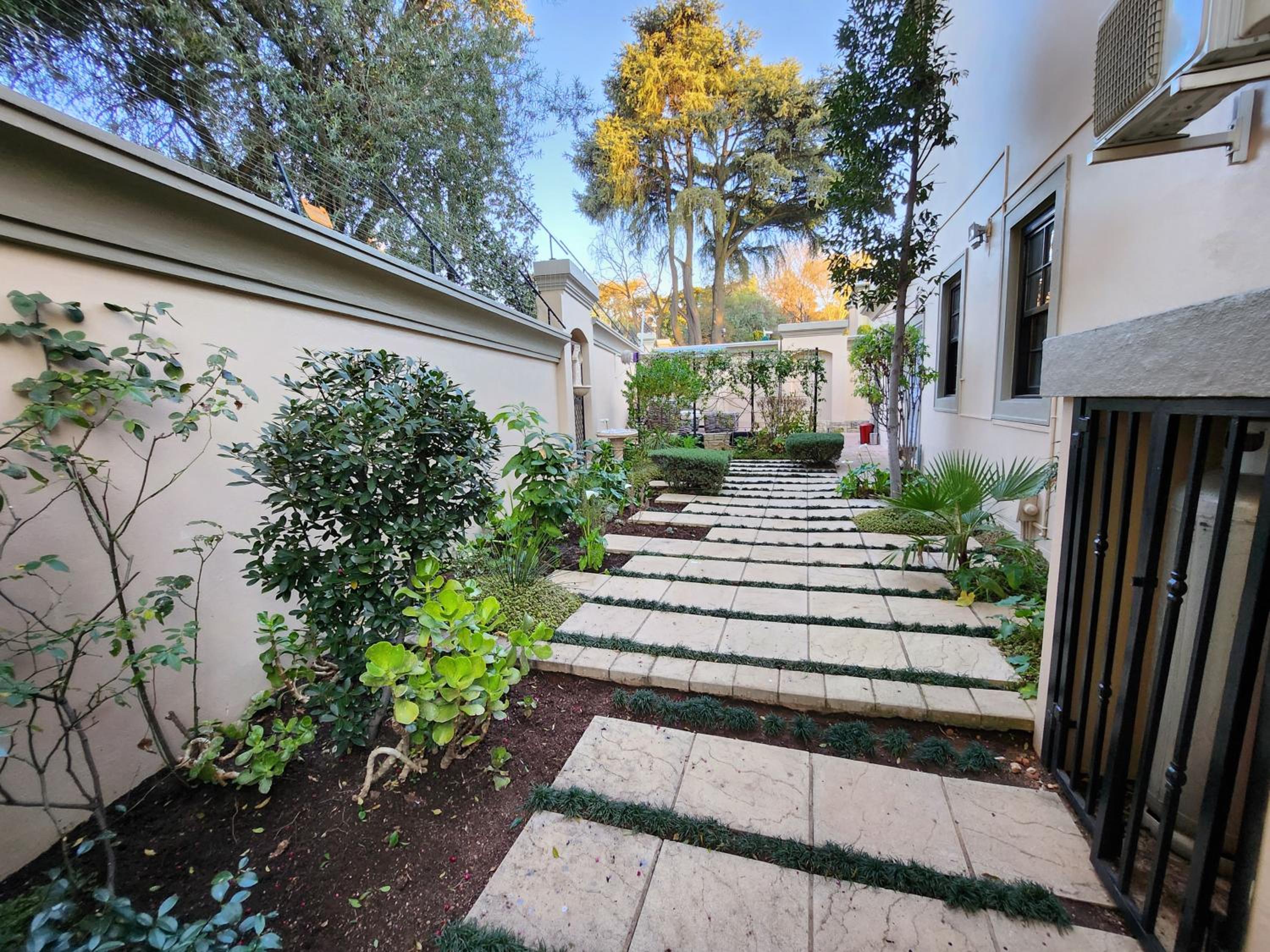 Mount Grand Boutique - 110 Mount Street