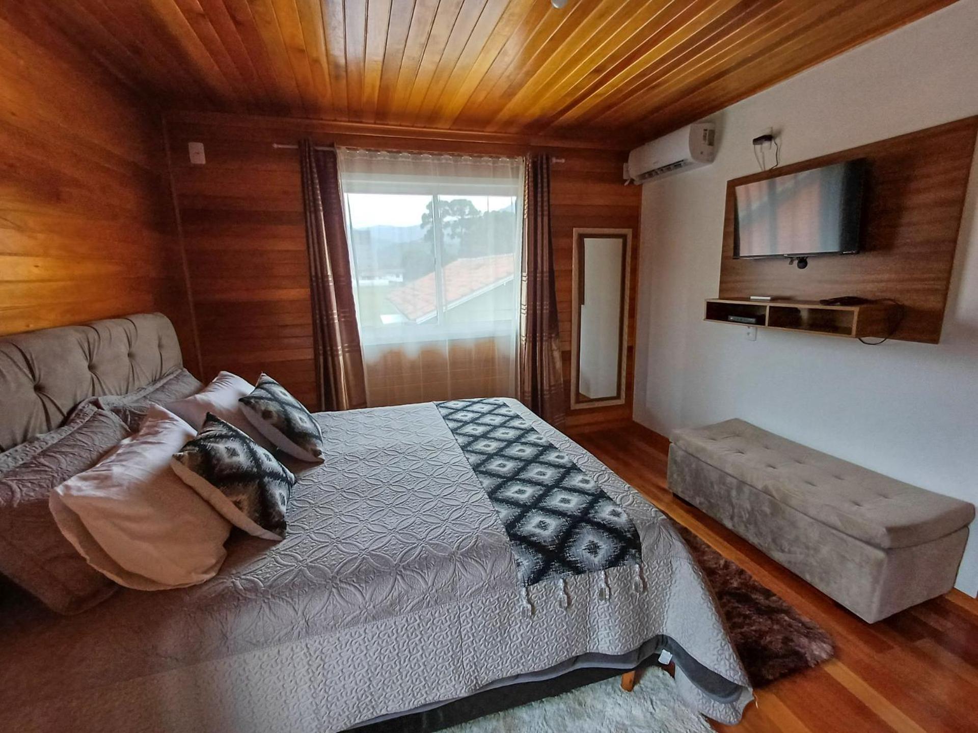 Casa no Centro de Urubici com Churrasqueira SS3130