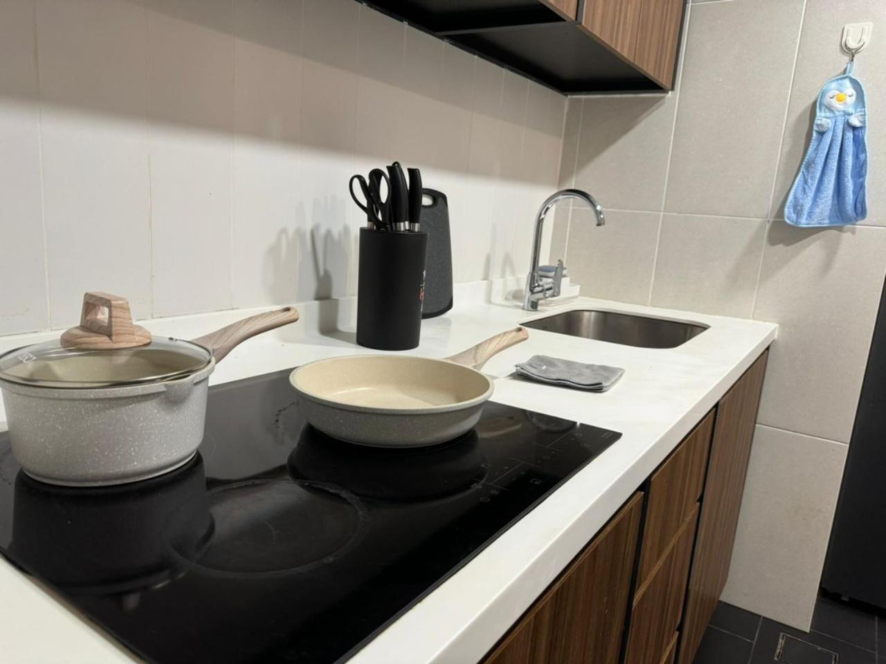 Una Serviced Apartment, Jalan Peel by Rverse Suite
