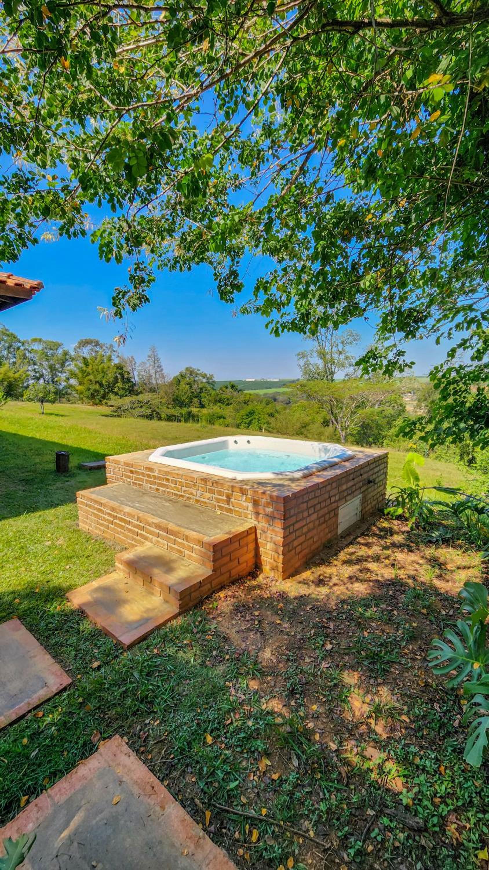 ACASA DO JOAQ U I M, varanda e spa com vista incrível, ar condicionado e roupa de cama e banho entre Porto Feliz, Boituva e Tietê