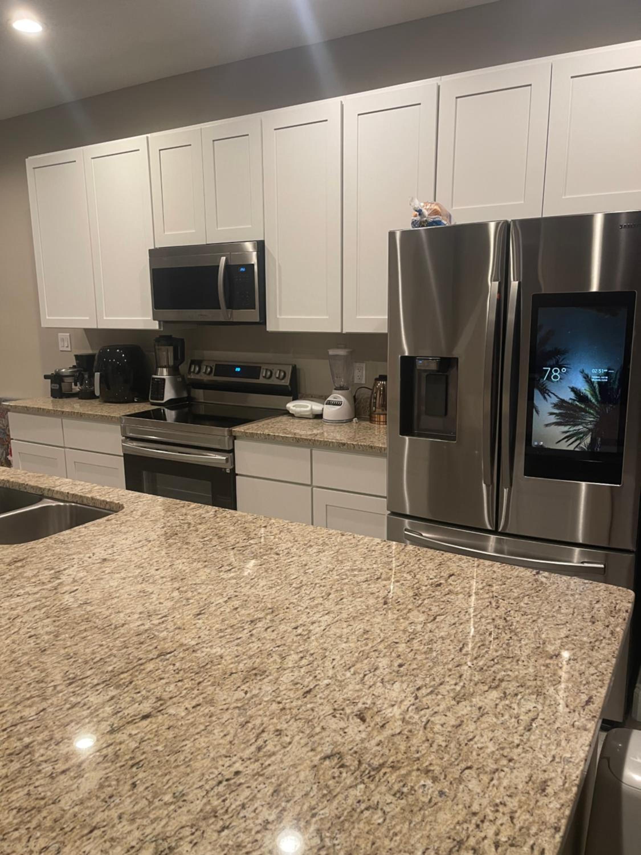 Cozy room close to Airport and all major attractions