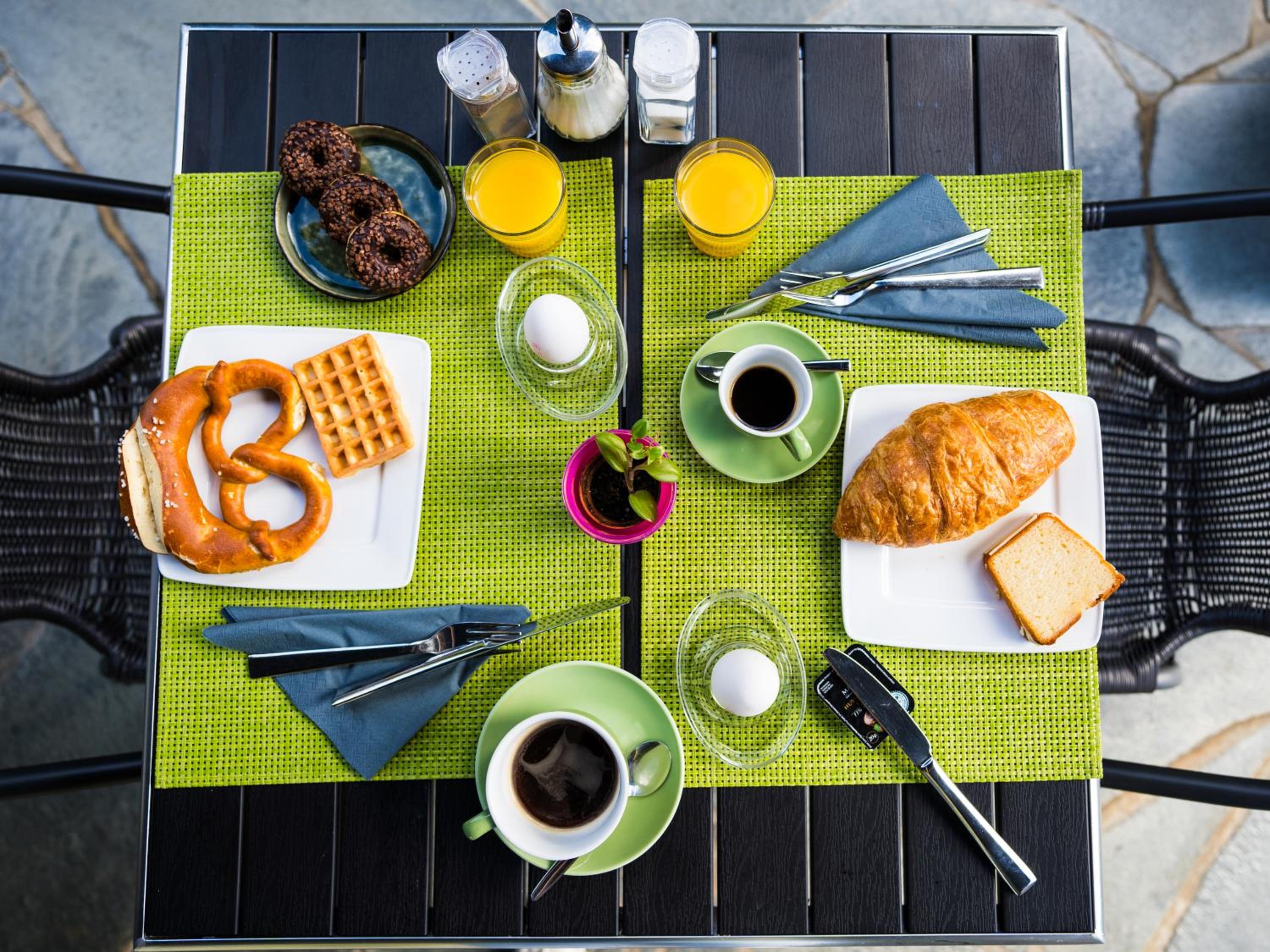 B&B Outlet Hotel - Metzingen - Bad Urach - Free Parking