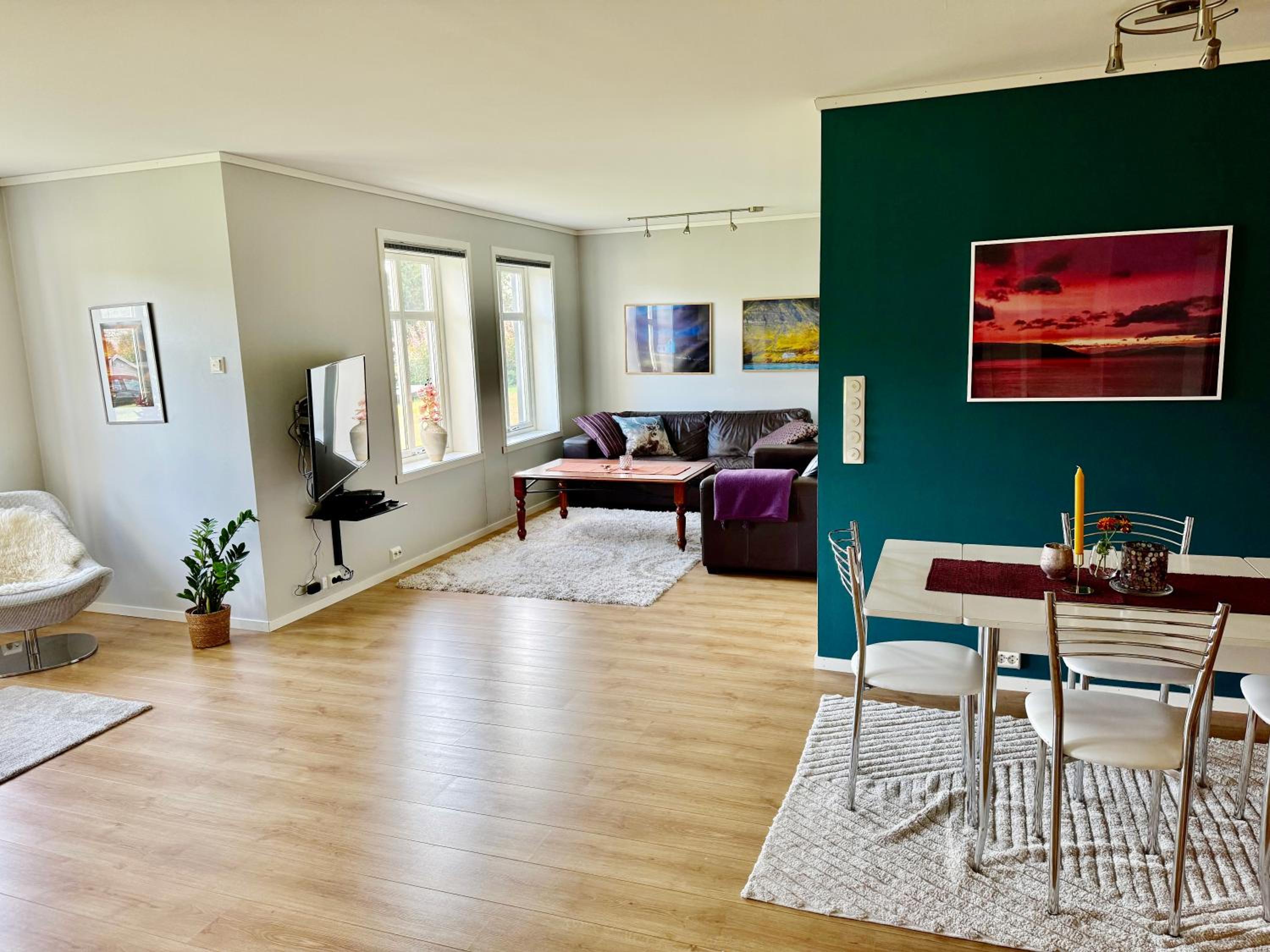 Arctic retreat - spacious apartment next to amazing nature