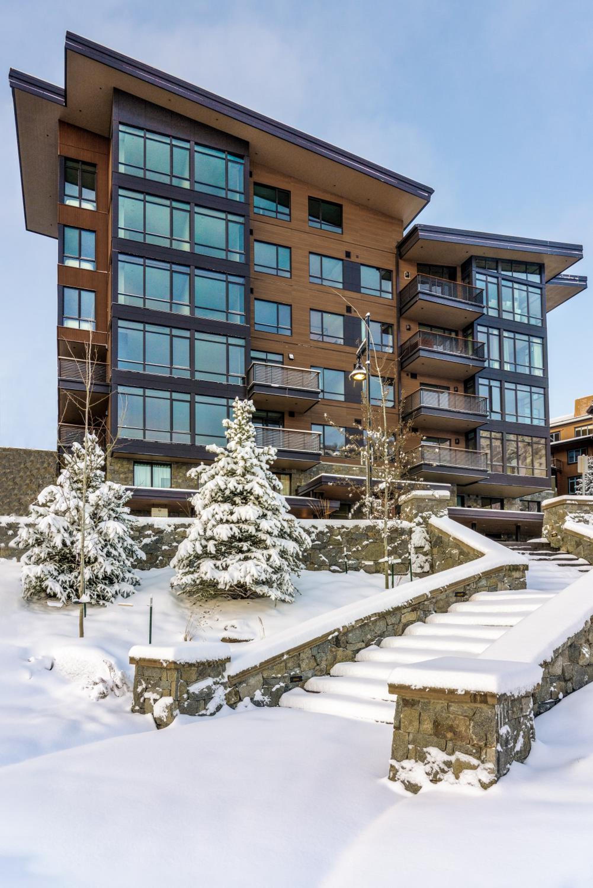 One Snowmass Residence Club 403 by Snowmass Mountain Lodging