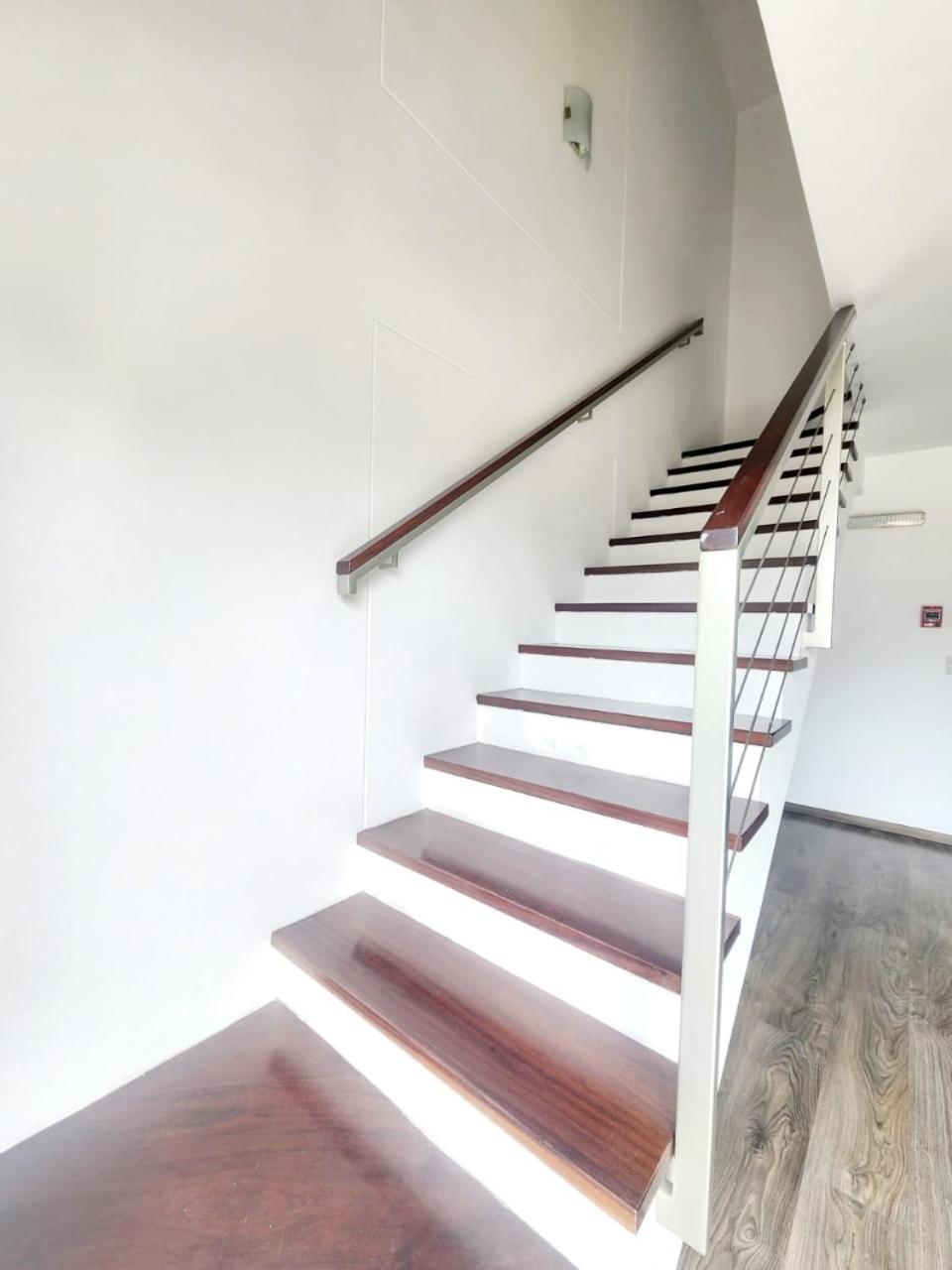 Duplex Familiar in KENEDDY PARK view 4