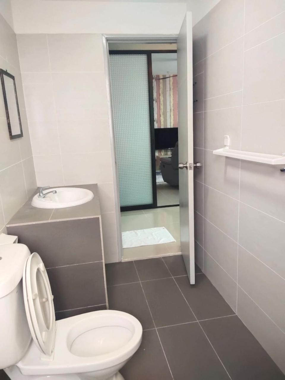 1010 Homestay at MKH Avenue, Kajang Town photo 2
