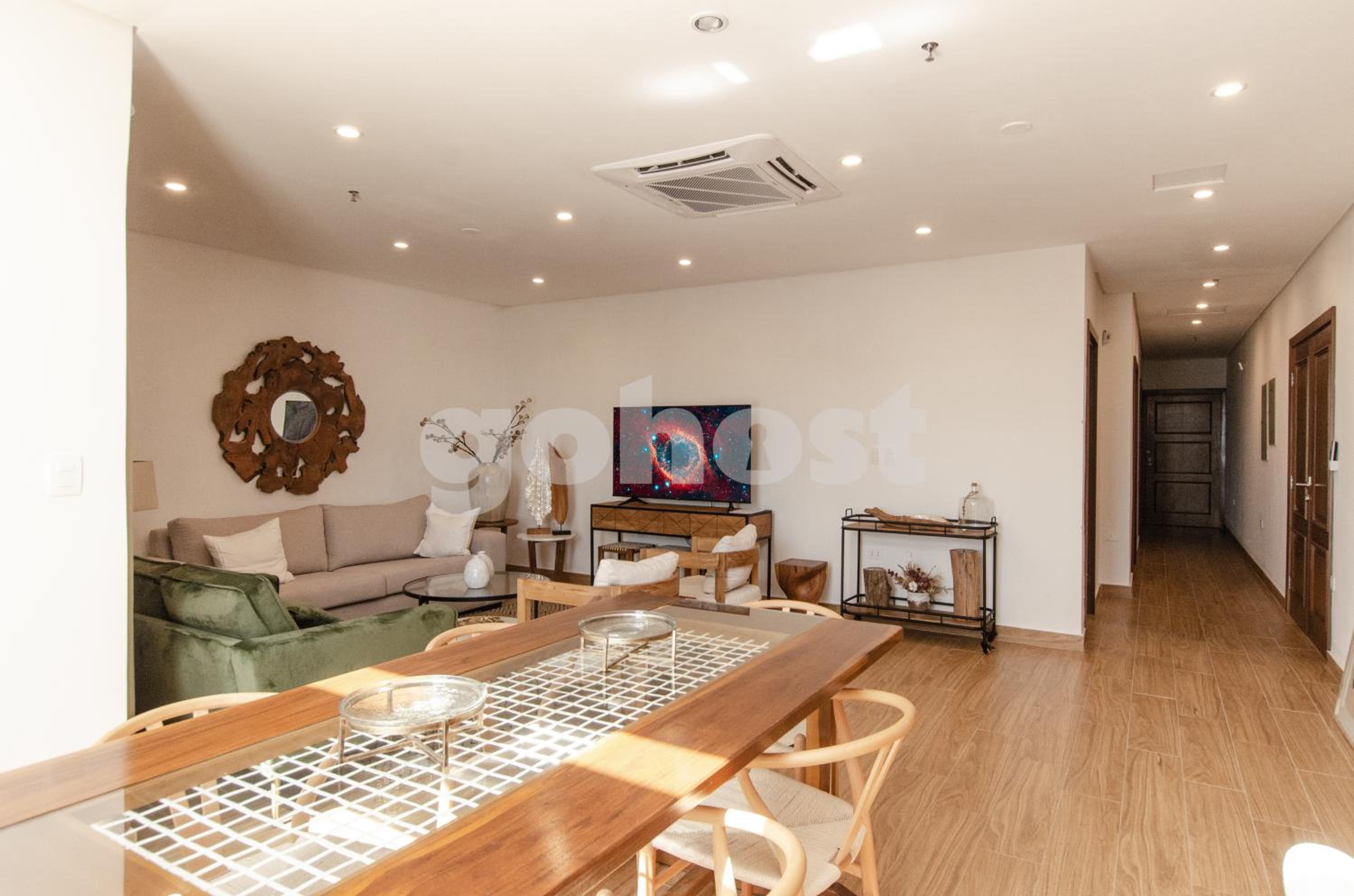 Stylish apt blocks away from Shopping Mcal Lopez view 5