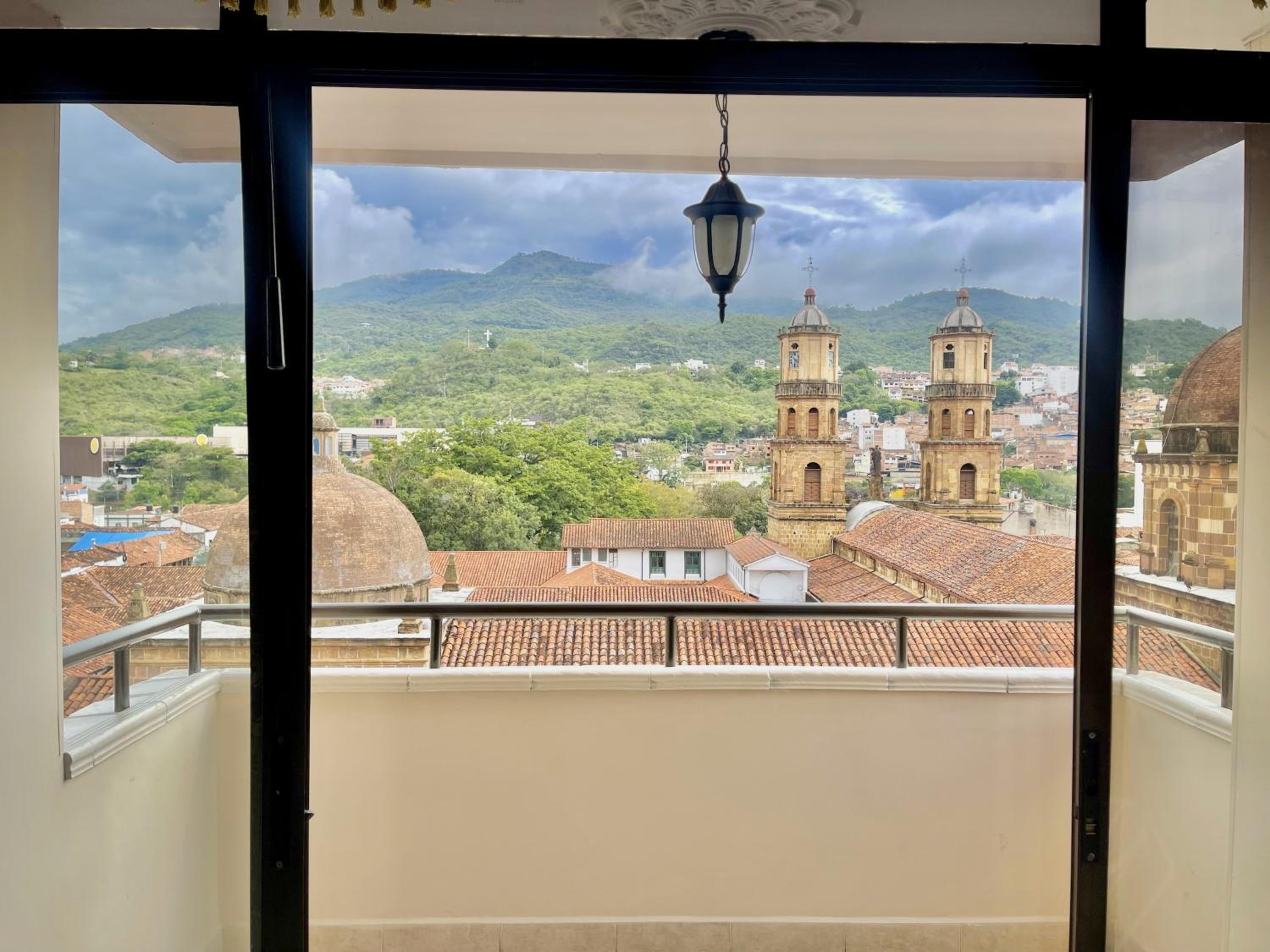 Apartamento en centro histórico con parqueadero