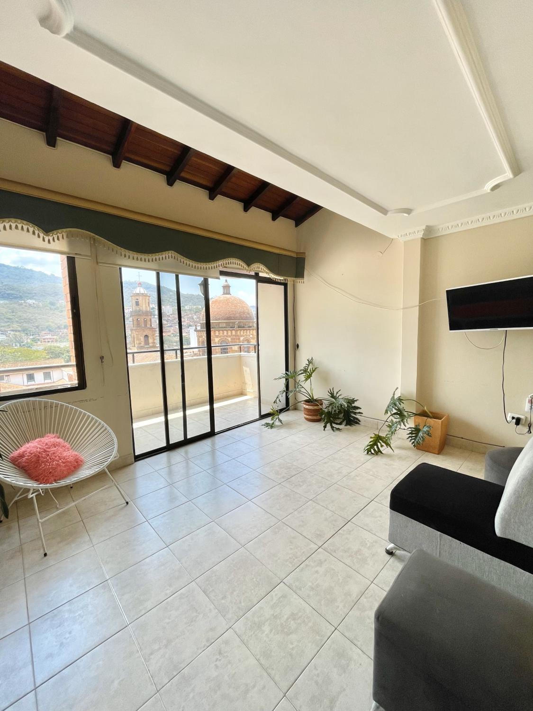 Apartamento en centro histórico con parqueadero