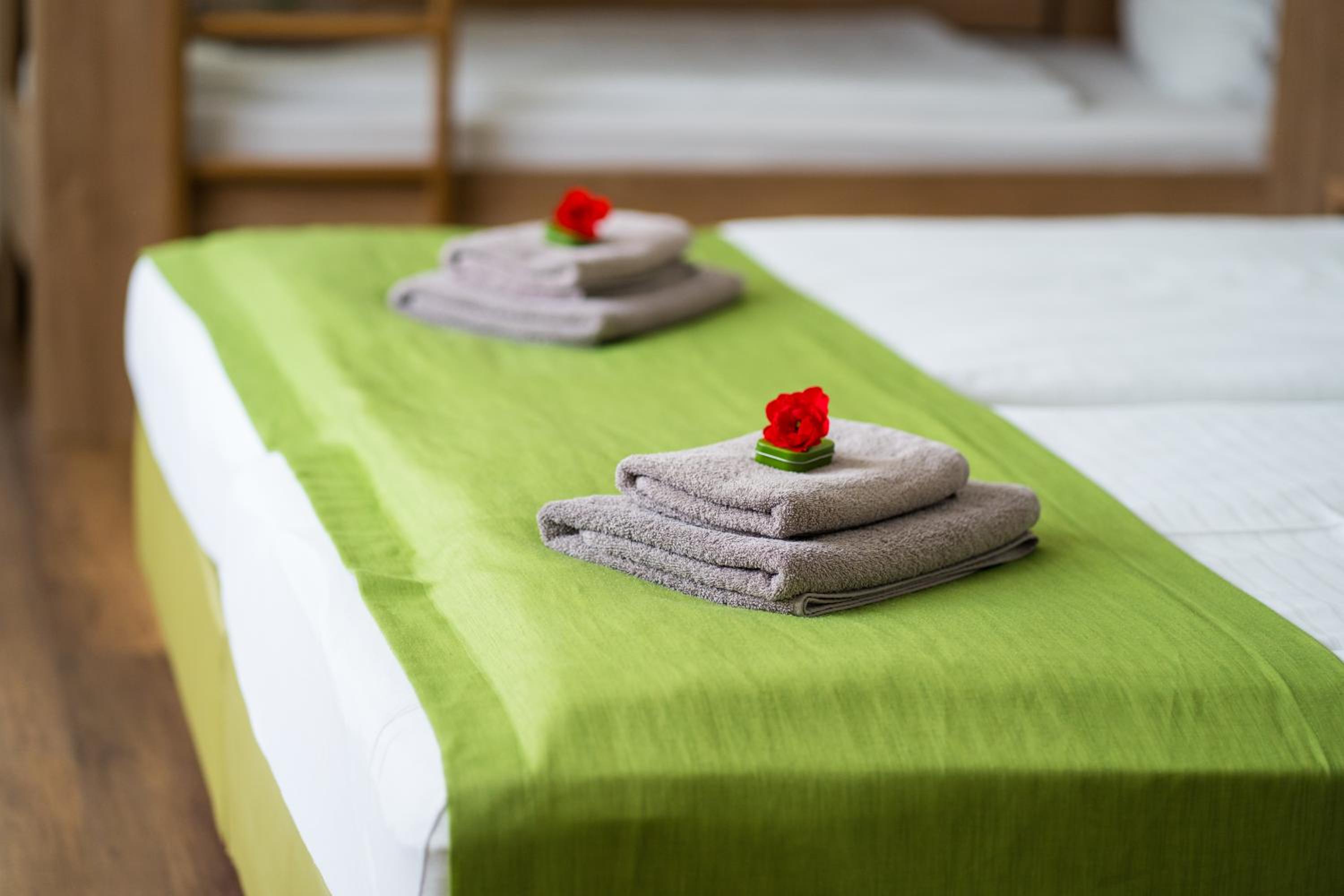 B&B Outlet Hotel - Metzingen - Bad Urach - Free Parking