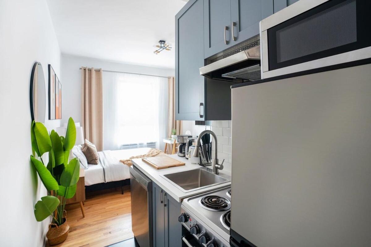 74-3C New Studio in Prime UWS - GYM In Building