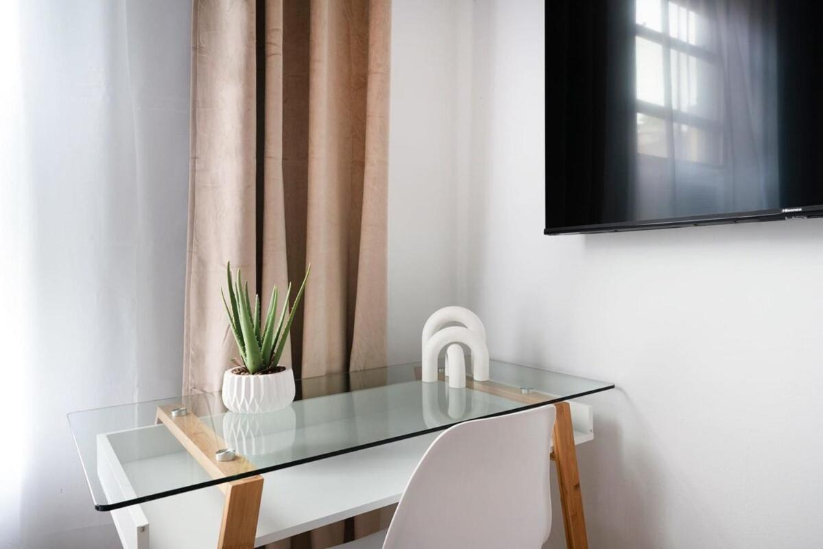 74-3C New Studio in Prime UWS - GYM In Building