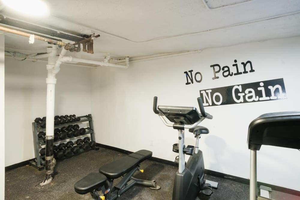 74-3C New Studio in Prime UWS - GYM In Building