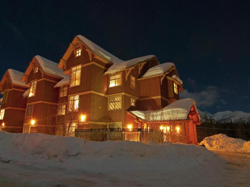 Timberline Lodges by Fernie Lodging Co - Image 4