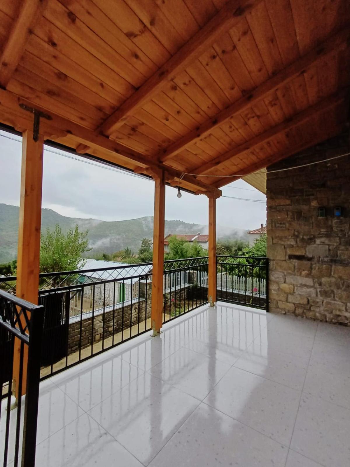 Stone Guesthouse Kajo Roshnik