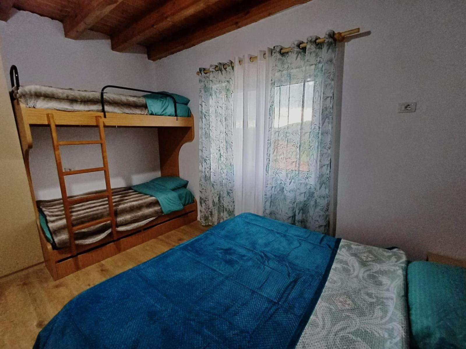Stone Guesthouse Kajo Roshnik