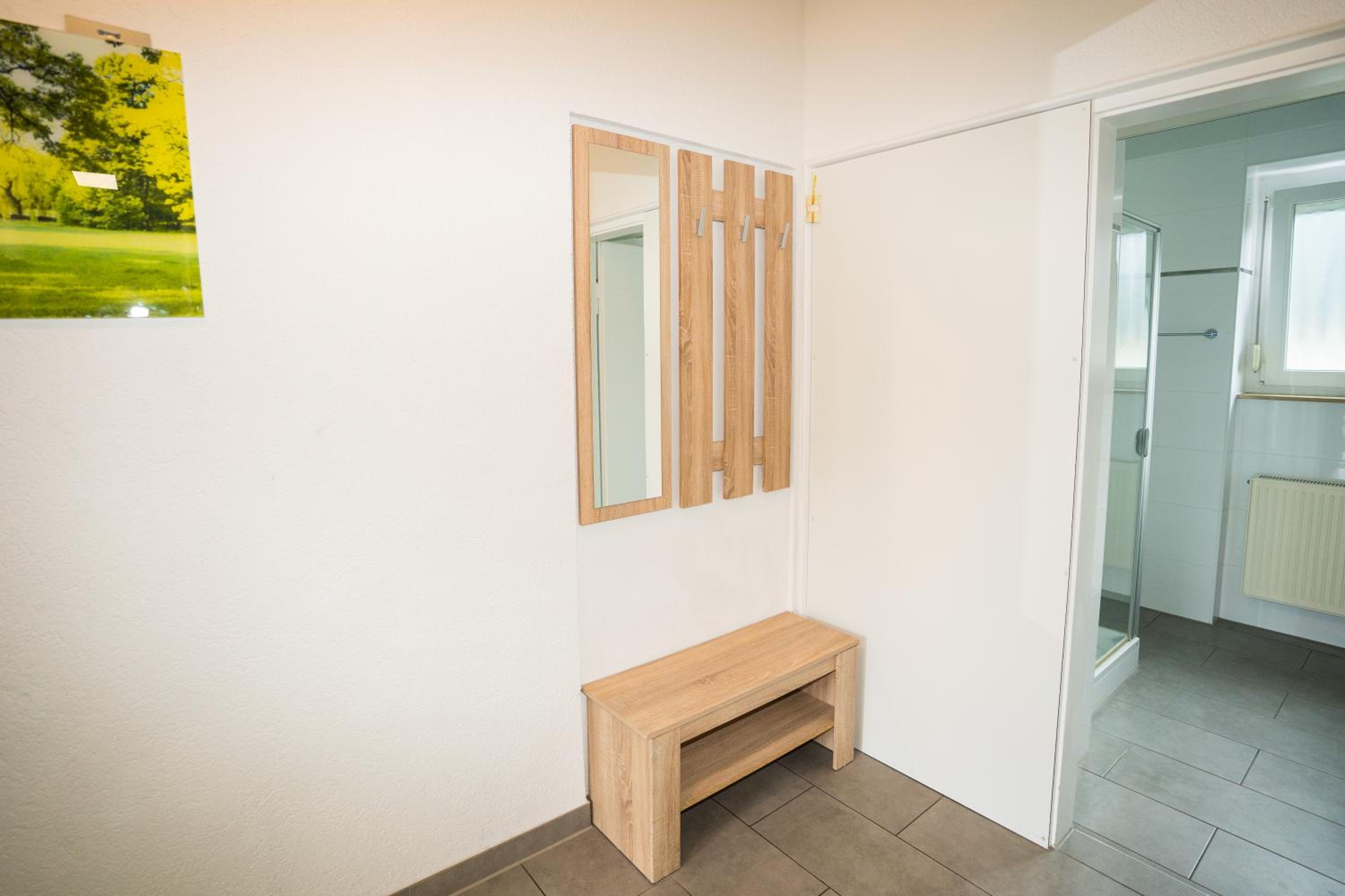 B&B Outlet Hotel - Metzingen - Bad Urach - Free Parking